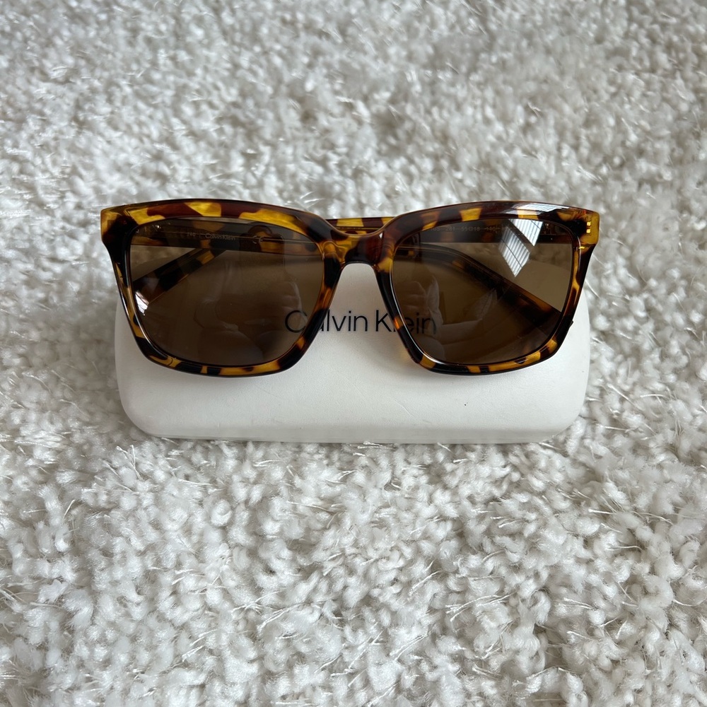 Calvin Klein Sunglasses R710S 281